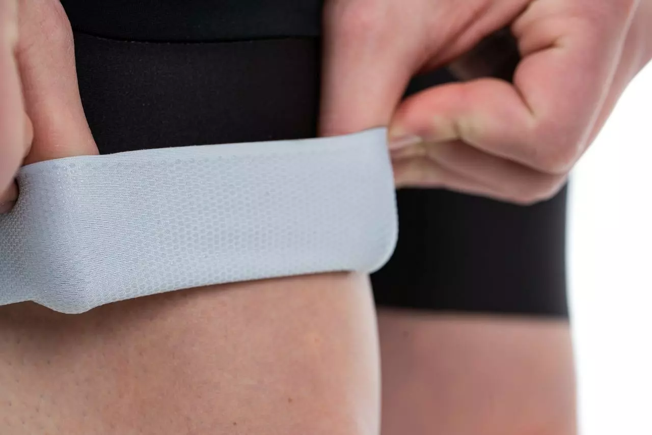 Cube Teamline Pro Fahrrad Trägerhose Kurz Schwarz 2023 8 Cube Teamline Pro Fahrrad Trägerhose Kurz Schwarz 2023 – Bild 6